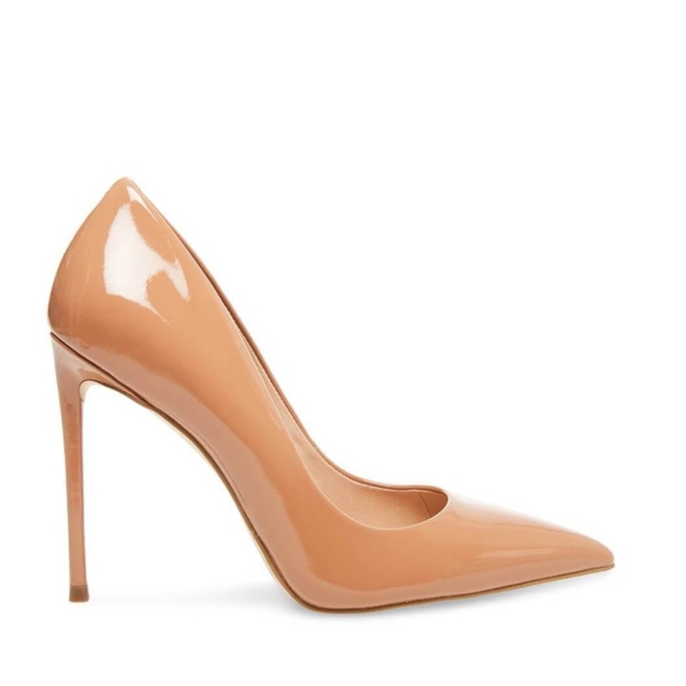 Nude Pumps